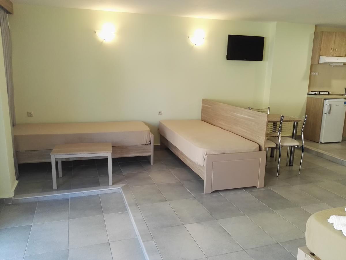 Epis Hotel Agia Marina Zewnętrze zdjęcie